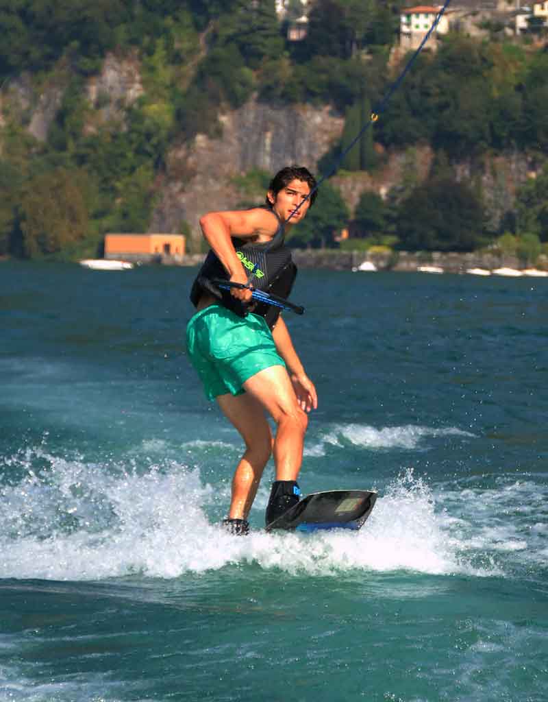 wewakecomo-boat-tour-lake-como-charter-sport-wakesurf-and-wakeboard